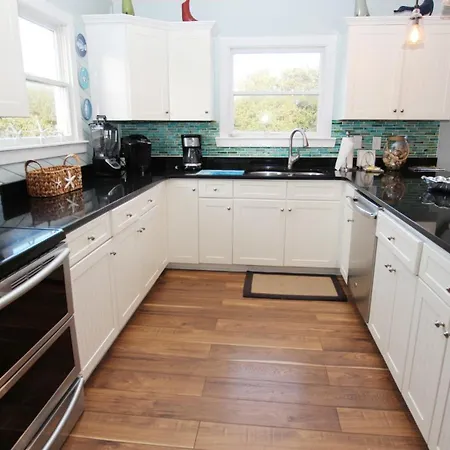 T3, Bella Vita- Oceanside, Private Pool, Walking Distance To Town Of Duck, Foosball
